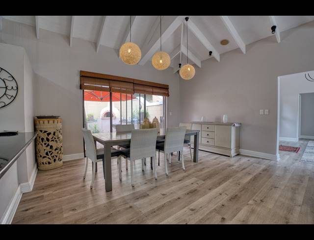 5 BEDROOM HOUSE TO LET IN ZIMBALI ESTATE